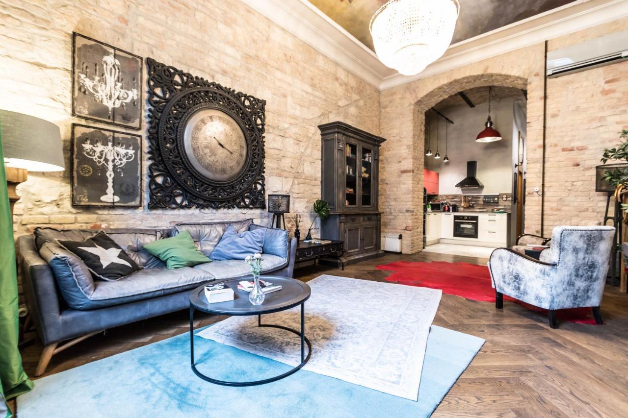 Castle Downtown Apartment — Photos 1