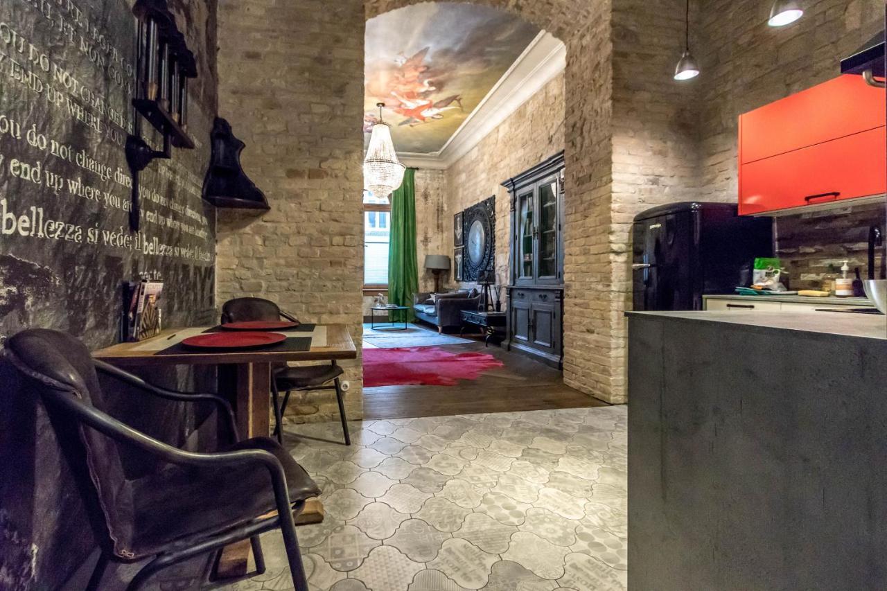 Castle Downtown Apartment — Photos 2